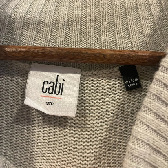 CAbi Glacier Cable Kit‎ Poncho Gray Pullover Sweater Size Small Style 3003 - Picture 4 of 12